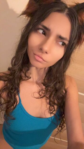 Full leaked Sarawolf private onlyfans photo