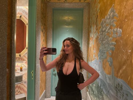 Full leaked Sarabella harris private onlyfans photo