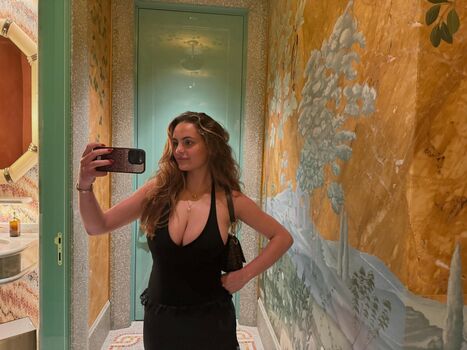 Full leaked Sarabella harris private onlyfans photo