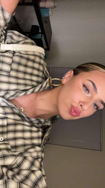 Full leaked Sarah riley private onlyfans photo