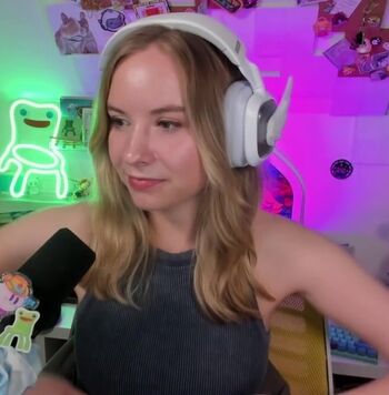 Full leaked Sarahpodz private onlyfans photo