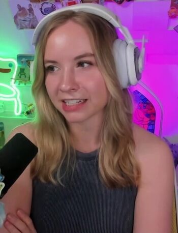 Full leaked Sarahpodz private onlyfans photo