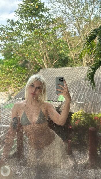 Full leaked Sarahtoninx private onlyfans photo