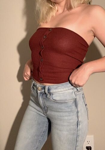 Full leaked Sarahtoosalty private onlyfans photo