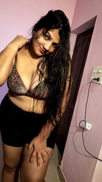 Full leaked Saranya santhosh page private onlyfans photo