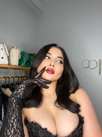 Full leaked Sarem uysal private onlyfans photo