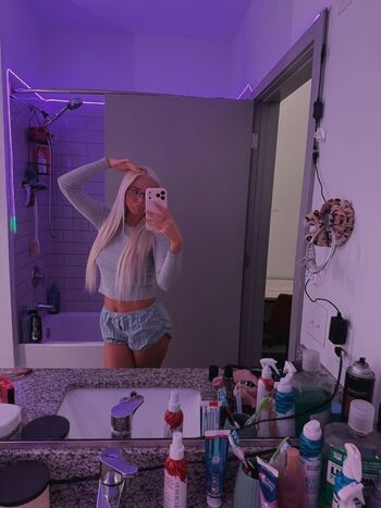 Full leaked Sariahxxx private onlyfans photo