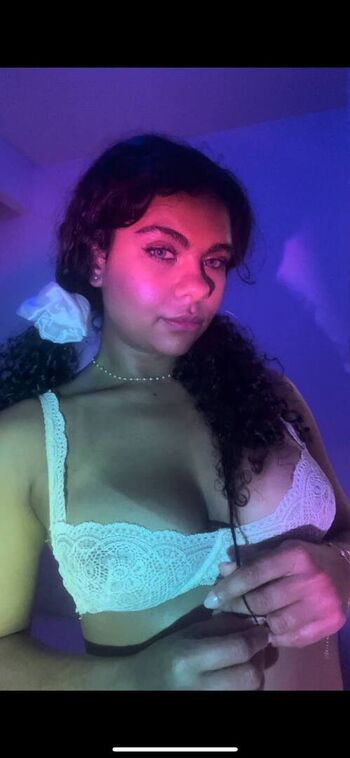 Full leaked Sarmidai private onlyfans photo