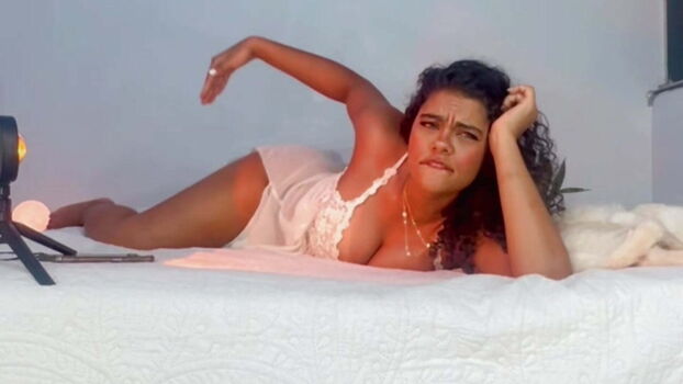 Full leaked Sarmidai private onlyfans photo