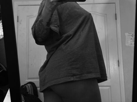 Full leaked Sarynthia private onlyfans photo