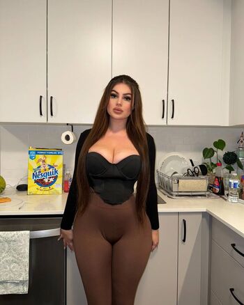 Full leaked Savala tee page private onlyfans photo