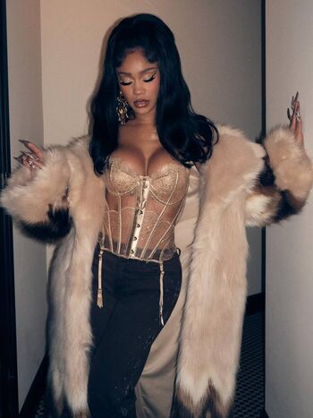 Full leaked Saweetie private onlyfans photo