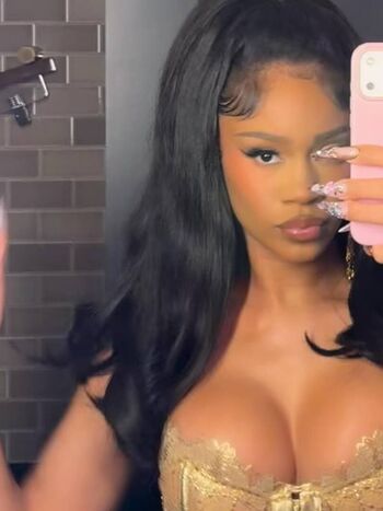 Full leaked Saweetie private onlyfans photo