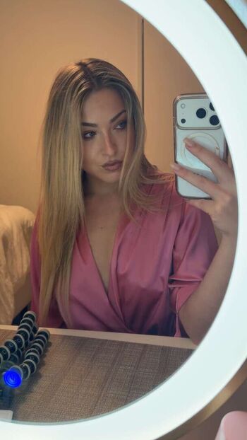 Full leaked Scarlet aviram private onlyfans photo