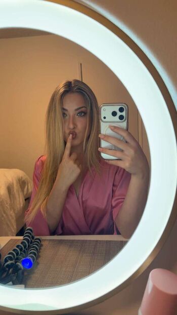 Full leaked Scarlet aviram private onlyfans photo