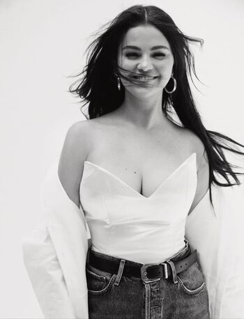 Full leaked Selena gomez  page private onlyfans photo