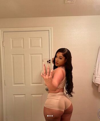 Full leaked Selenealeche private onlyfans photo
