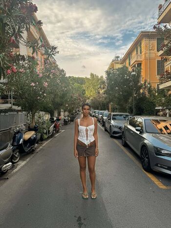 Full leaked Sevdaliza page private onlyfans photo