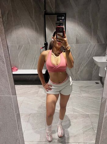 Full leaked Seymaugurr page private onlyfans photo