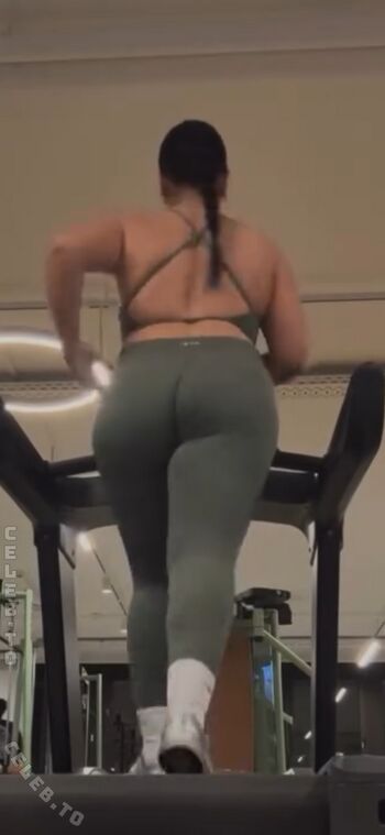 Full leaked Seymosuum private onlyfans photo