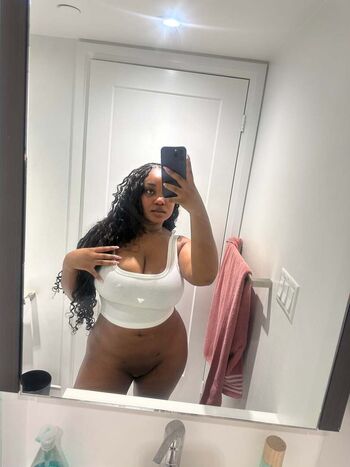 Full leaked Sh private onlyfans photo