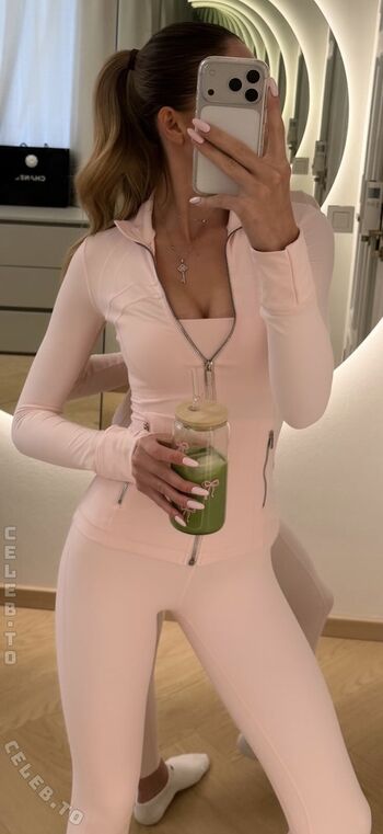 Full leaked Shania geiss page private onlyfans photo