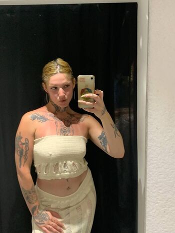 Full leaked Sharonlov private onlyfans photo