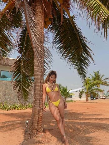 Full leaked Shenseea private onlyfans photo