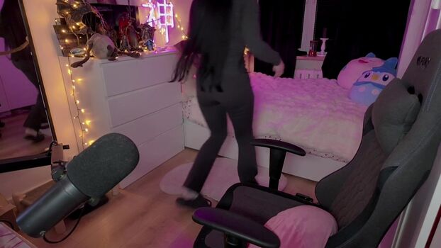 Full leaked Shini waifu private onlyfans photo