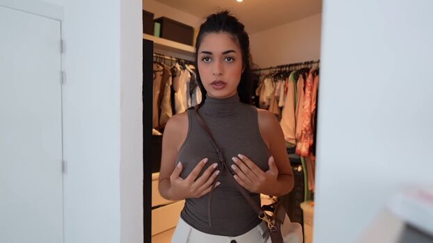 Full leaked Shirin azami page private onlyfans photo