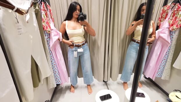 Full leaked Shirin azami private onlyfans photo