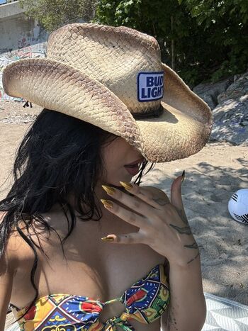 Full leaked Shirin yfr private onlyfans photo