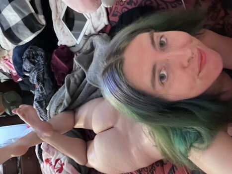 Full leaked Show your girlfriend private onlyfans photo