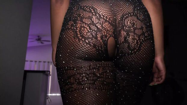 Full leaked Shy lily private onlyfans photo