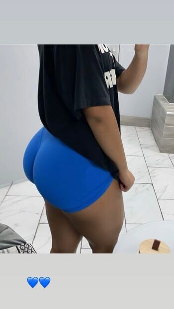 Full leaked Shylalobrutto private onlyfans photo