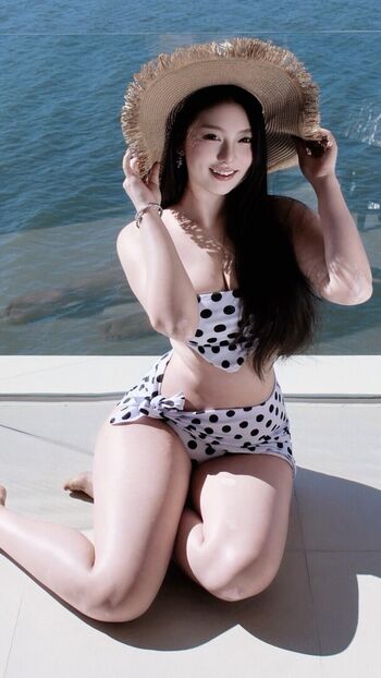 Full leaked Sika cheng page private onlyfans photo