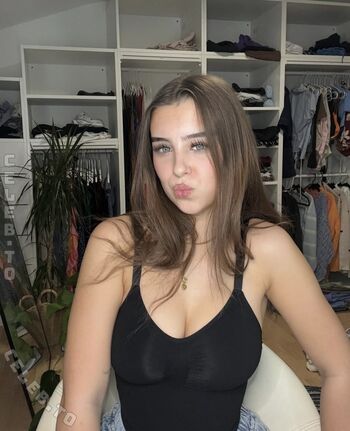 Full leaked Silja lls private onlyfans photo