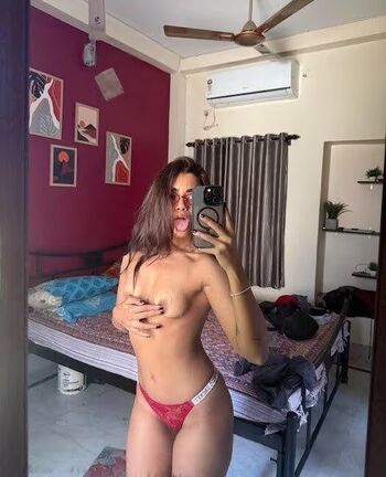 Full leaked Simi das private onlyfans photo
