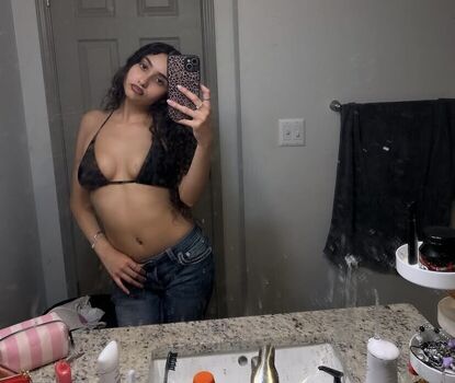 Full leaked Simmarss private onlyfans photo