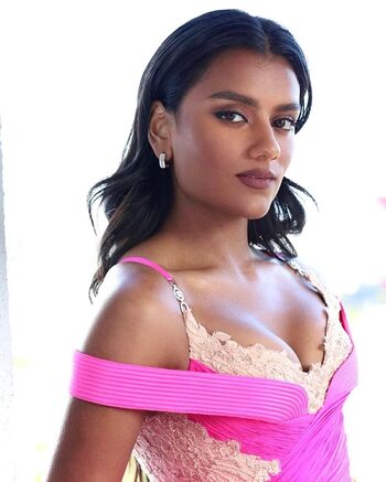 Full leaked Simone ashley page private onlyfans photo