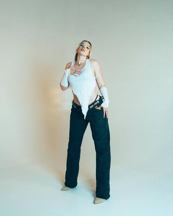 Full leaked Sinawynne page private onlyfans photo