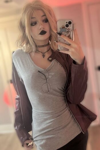 Full leaked Skaresaccount private onlyfans photo