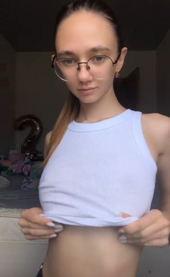 Full leaked Skinnygirl private onlyfans photo