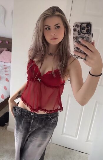 Full leaked Skyepastapins private onlyfans photo