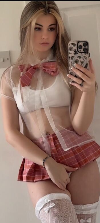 Full leaked Skyepastapins private onlyfans photo