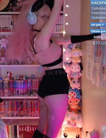 Full leaked Skymi chan page private onlyfans photo