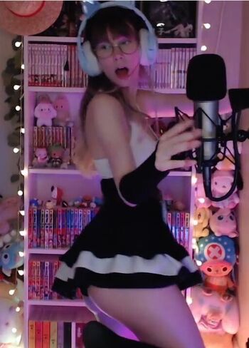 Full leaked Skymi chan page private onlyfans photo