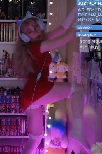 Full leaked Skymi chan private onlyfans photo