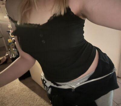 Full leaked Skynyster private onlyfans photo