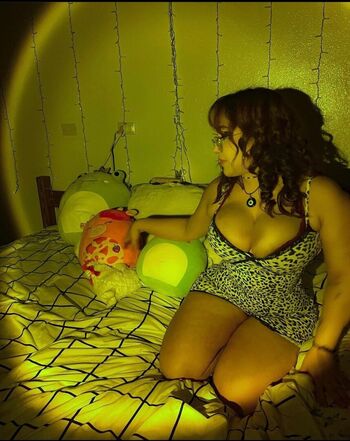 Full leaked Skzdesiree private onlyfans photo